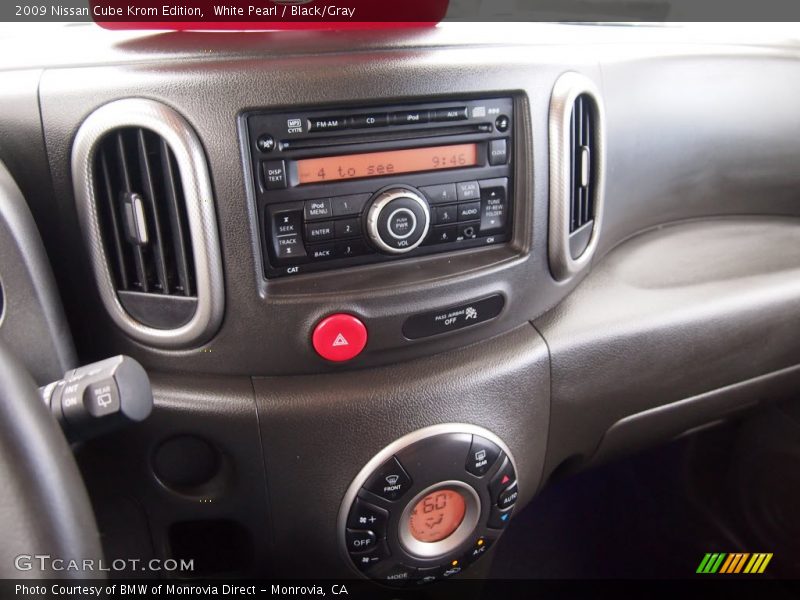 White Pearl / Black/Gray 2009 Nissan Cube Krom Edition