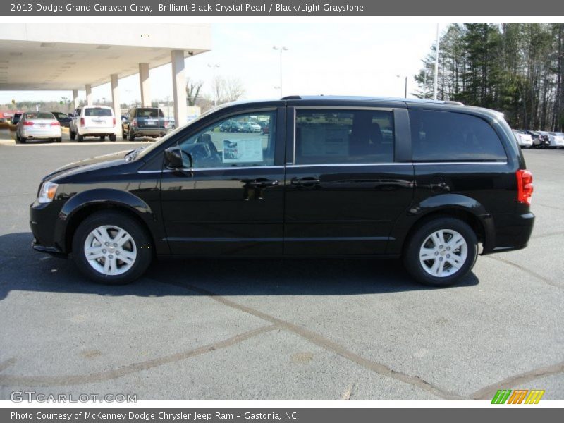 Brilliant Black Crystal Pearl / Black/Light Graystone 2013 Dodge Grand Caravan Crew