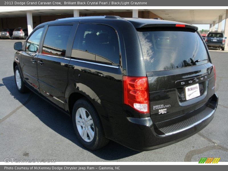 Brilliant Black Crystal Pearl / Black/Light Graystone 2013 Dodge Grand Caravan Crew