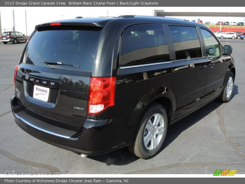 Brilliant Black Crystal Pearl / Black/Light Graystone 2013 Dodge Grand Caravan Crew