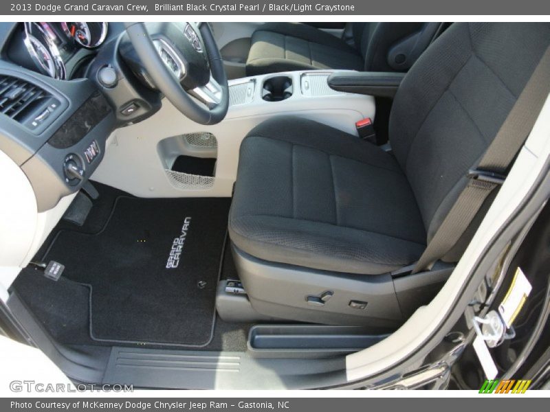 Brilliant Black Crystal Pearl / Black/Light Graystone 2013 Dodge Grand Caravan Crew