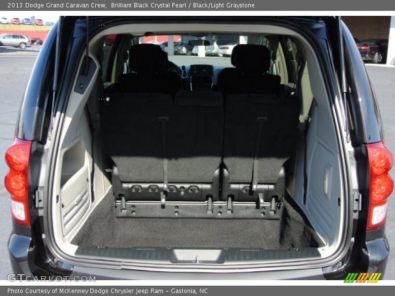 Brilliant Black Crystal Pearl / Black/Light Graystone 2013 Dodge Grand Caravan Crew