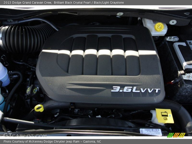 Brilliant Black Crystal Pearl / Black/Light Graystone 2013 Dodge Grand Caravan Crew