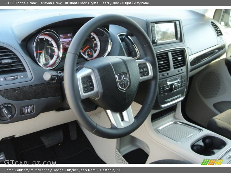 Brilliant Black Crystal Pearl / Black/Light Graystone 2013 Dodge Grand Caravan Crew