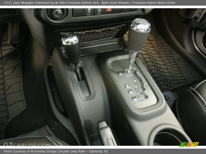  2013 Wrangler Unlimited Oscar Mike Freedom Edition 4x4 6 Speed Manual Shifter