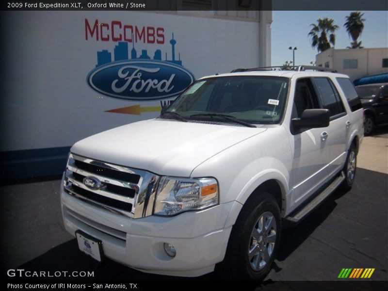 Oxford White / Stone 2009 Ford Expedition XLT