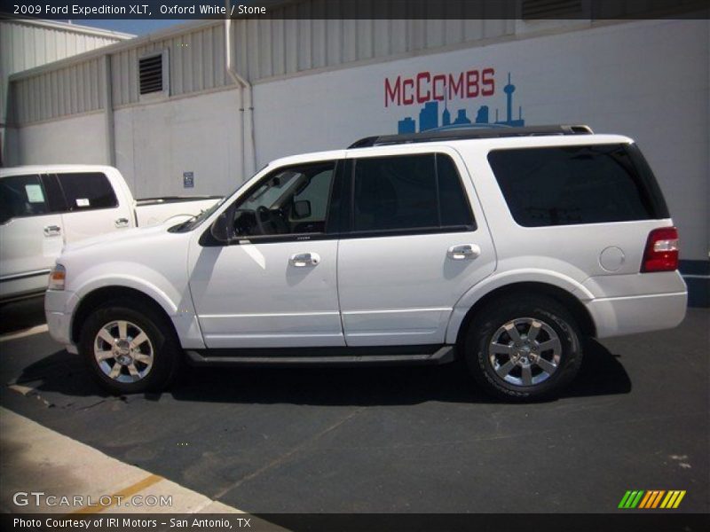 Oxford White / Stone 2009 Ford Expedition XLT