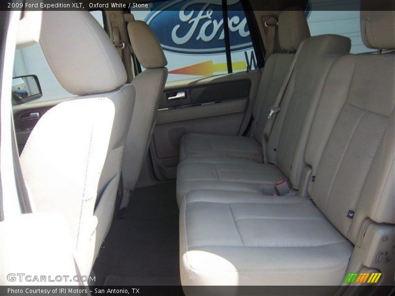 Oxford White / Stone 2009 Ford Expedition XLT