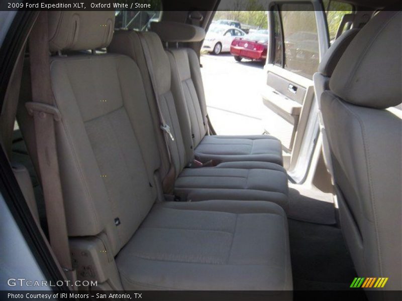 Oxford White / Stone 2009 Ford Expedition XLT