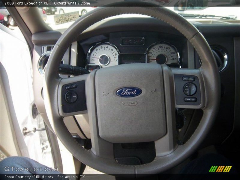 Oxford White / Stone 2009 Ford Expedition XLT