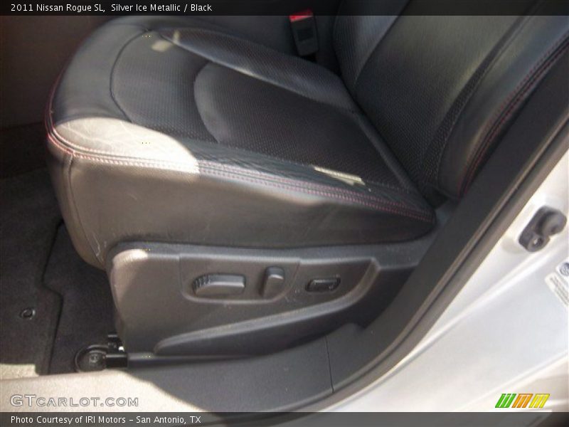 Silver Ice Metallic / Black 2011 Nissan Rogue SL