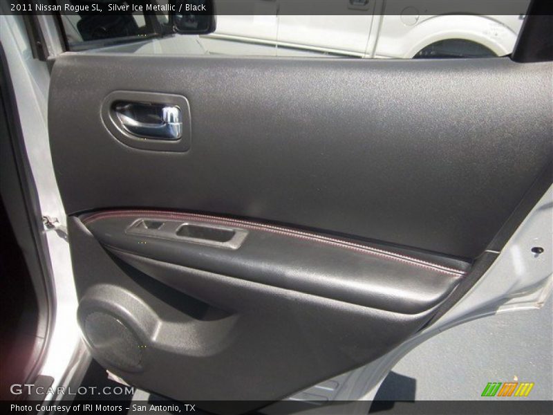 Silver Ice Metallic / Black 2011 Nissan Rogue SL