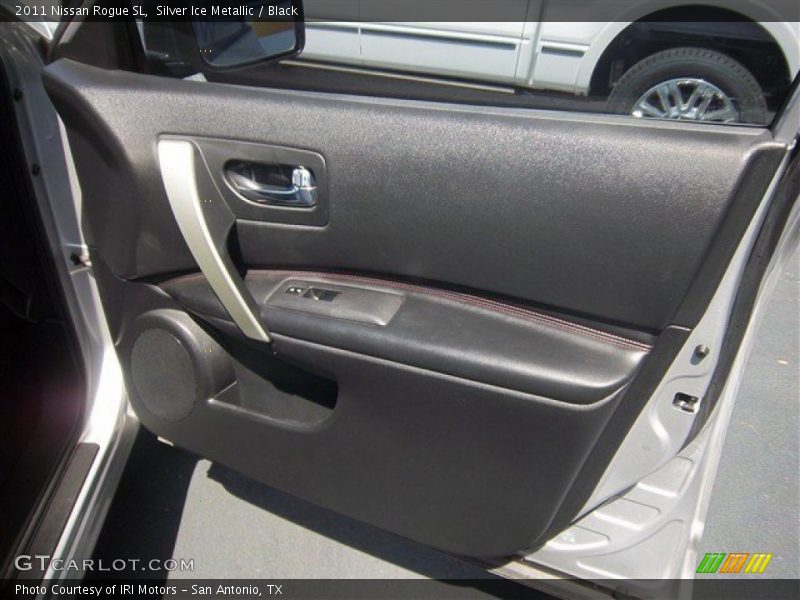 Silver Ice Metallic / Black 2011 Nissan Rogue SL