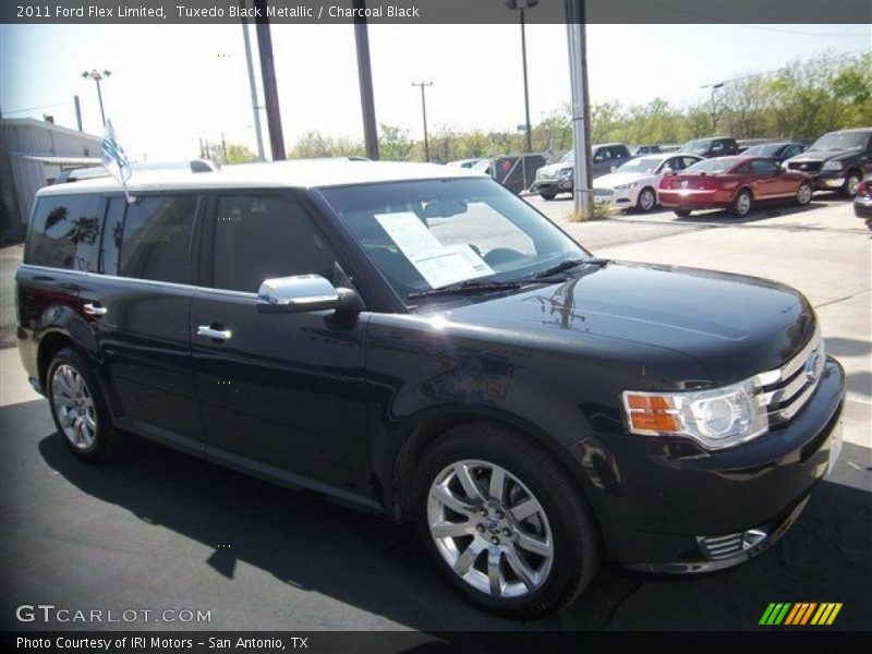 Tuxedo Black Metallic / Charcoal Black 2011 Ford Flex Limited