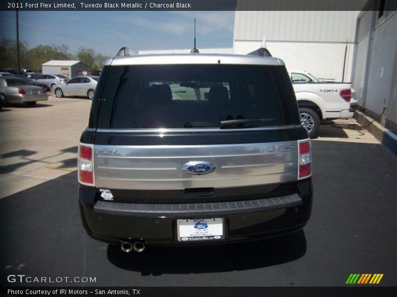 Tuxedo Black Metallic / Charcoal Black 2011 Ford Flex Limited