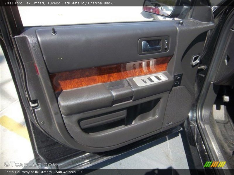 Tuxedo Black Metallic / Charcoal Black 2011 Ford Flex Limited