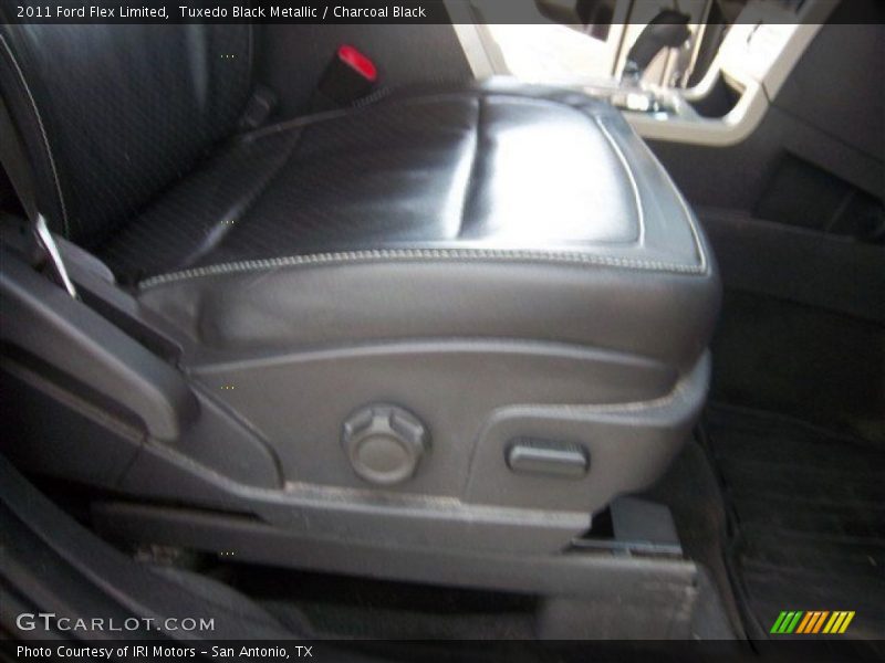 Tuxedo Black Metallic / Charcoal Black 2011 Ford Flex Limited