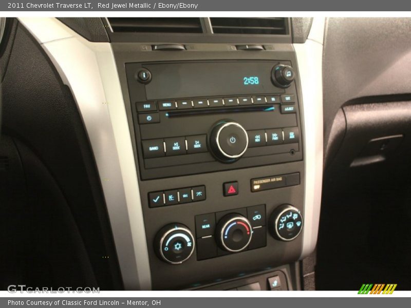 Red Jewel Metallic / Ebony/Ebony 2011 Chevrolet Traverse LT