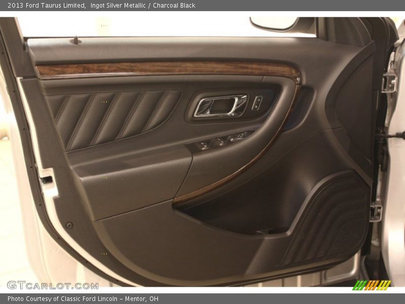 Ingot Silver Metallic / Charcoal Black 2013 Ford Taurus Limited