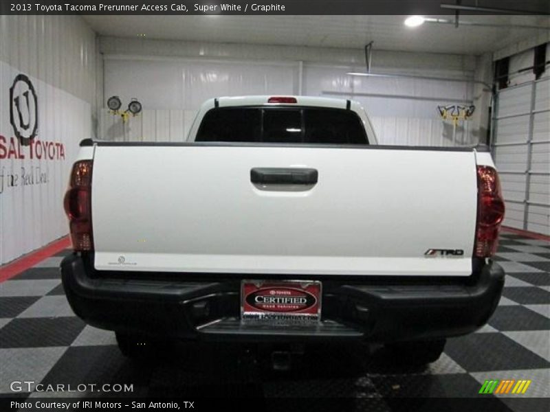 Super White / Graphite 2013 Toyota Tacoma Prerunner Access Cab
