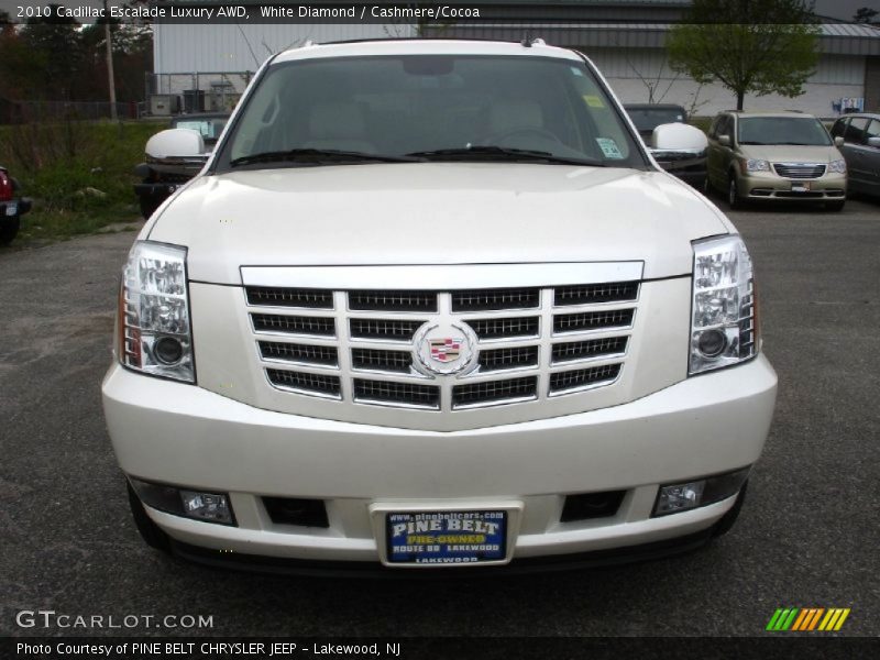 White Diamond / Cashmere/Cocoa 2010 Cadillac Escalade Luxury AWD