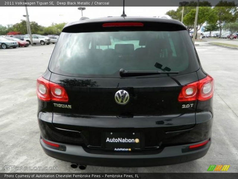 Deep Black Metallic / Charcoal 2011 Volkswagen Tiguan SE