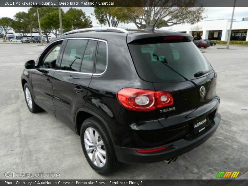 Deep Black Metallic / Charcoal 2011 Volkswagen Tiguan SE