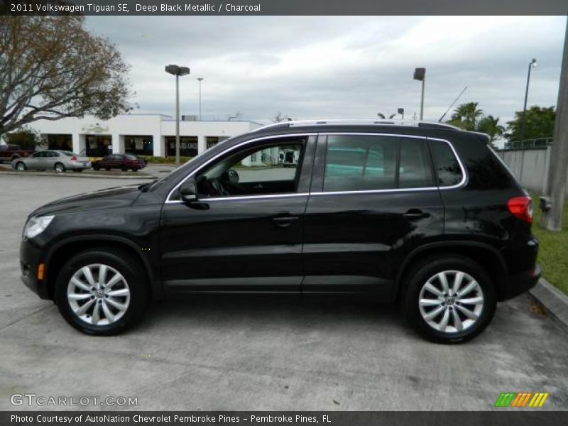 Deep Black Metallic / Charcoal 2011 Volkswagen Tiguan SE