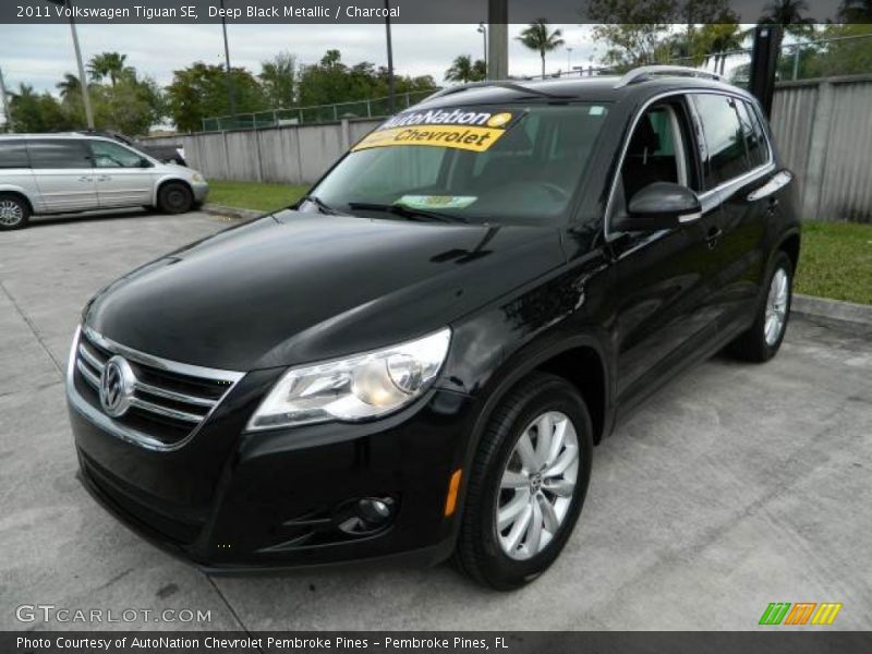 Deep Black Metallic / Charcoal 2011 Volkswagen Tiguan SE