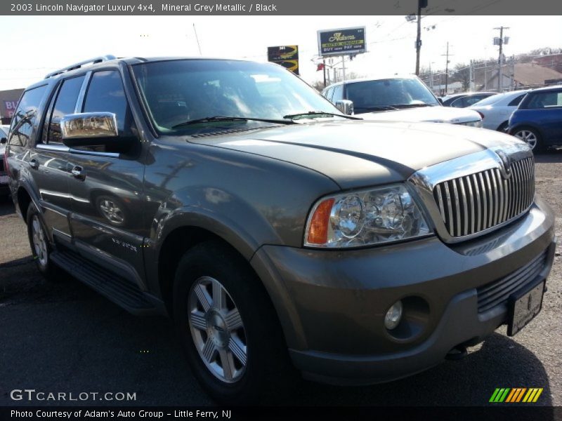 Mineral Grey Metallic / Black 2003 Lincoln Navigator Luxury 4x4