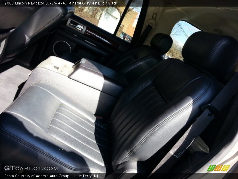 Mineral Grey Metallic / Black 2003 Lincoln Navigator Luxury 4x4