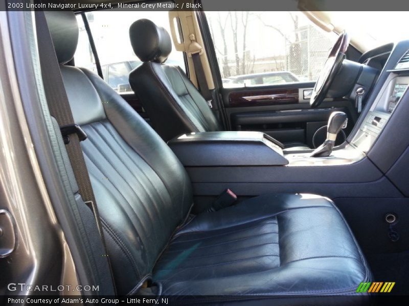 Mineral Grey Metallic / Black 2003 Lincoln Navigator Luxury 4x4