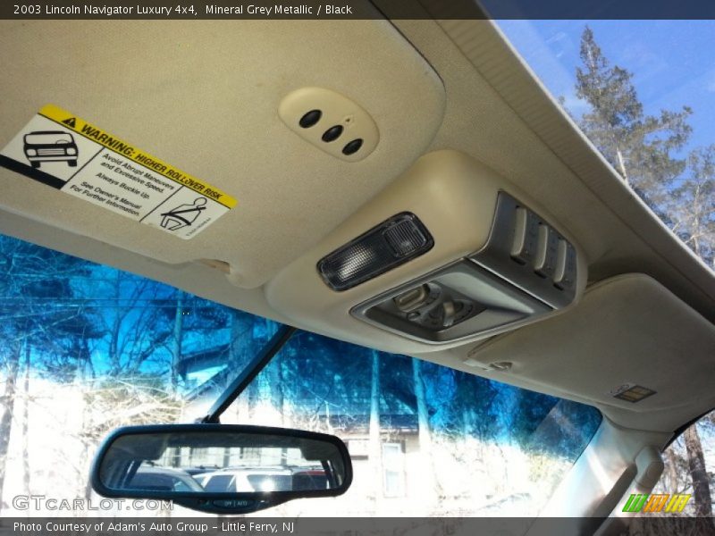 Mineral Grey Metallic / Black 2003 Lincoln Navigator Luxury 4x4