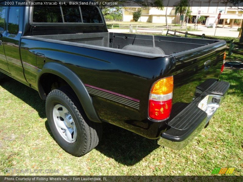 Black Sand Pearl / Charcoal 2003 Toyota Tacoma Xtracab 4x4