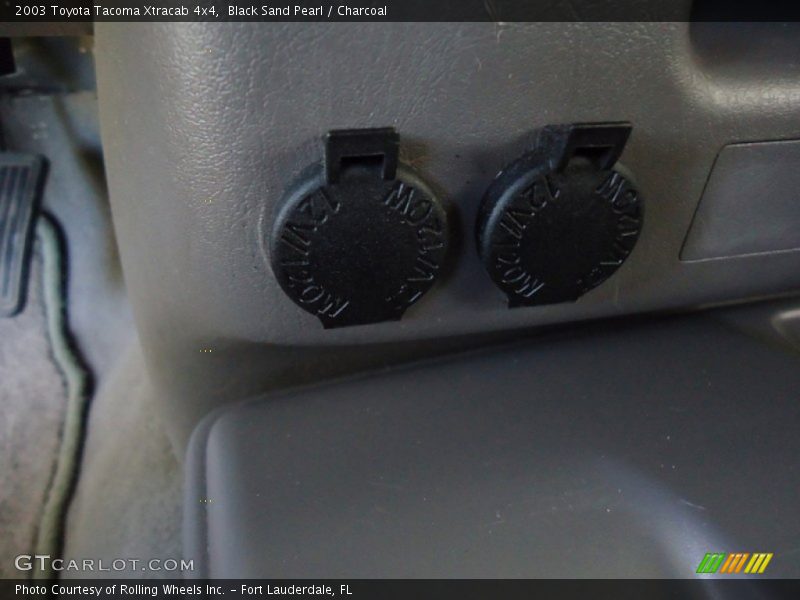 Black Sand Pearl / Charcoal 2003 Toyota Tacoma Xtracab 4x4