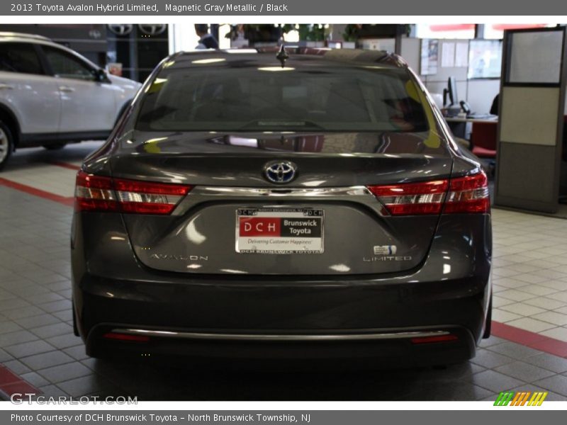 Magnetic Gray Metallic / Black 2013 Toyota Avalon Hybrid Limited