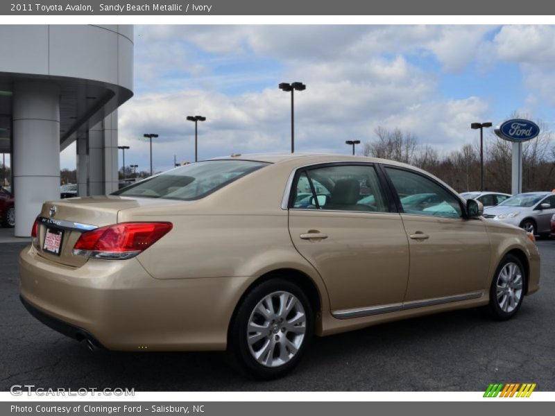 Sandy Beach Metallic / Ivory 2011 Toyota Avalon