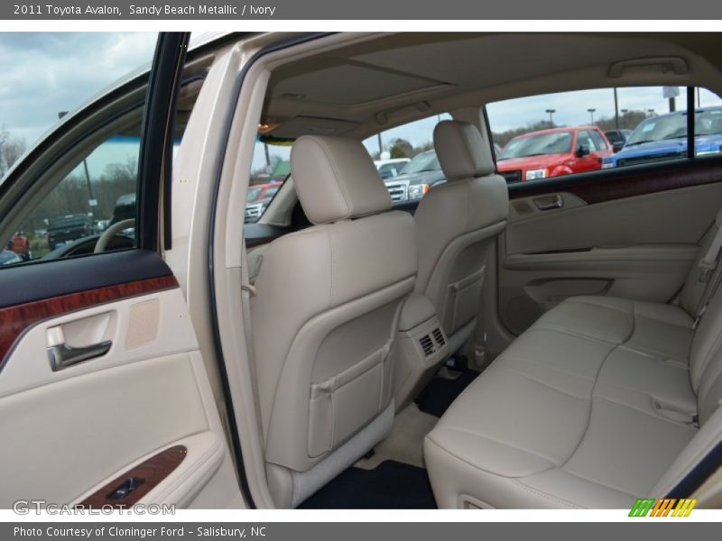 Sandy Beach Metallic / Ivory 2011 Toyota Avalon