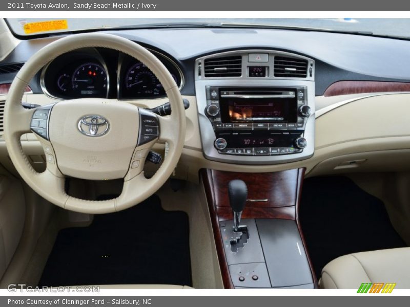 Sandy Beach Metallic / Ivory 2011 Toyota Avalon