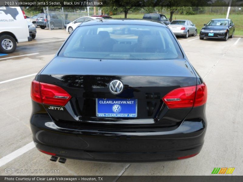 Black Uni / Titan Black 2013 Volkswagen Jetta S Sedan