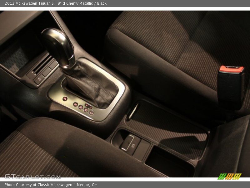 Wild Cherry Metallic / Black 2012 Volkswagen Tiguan S