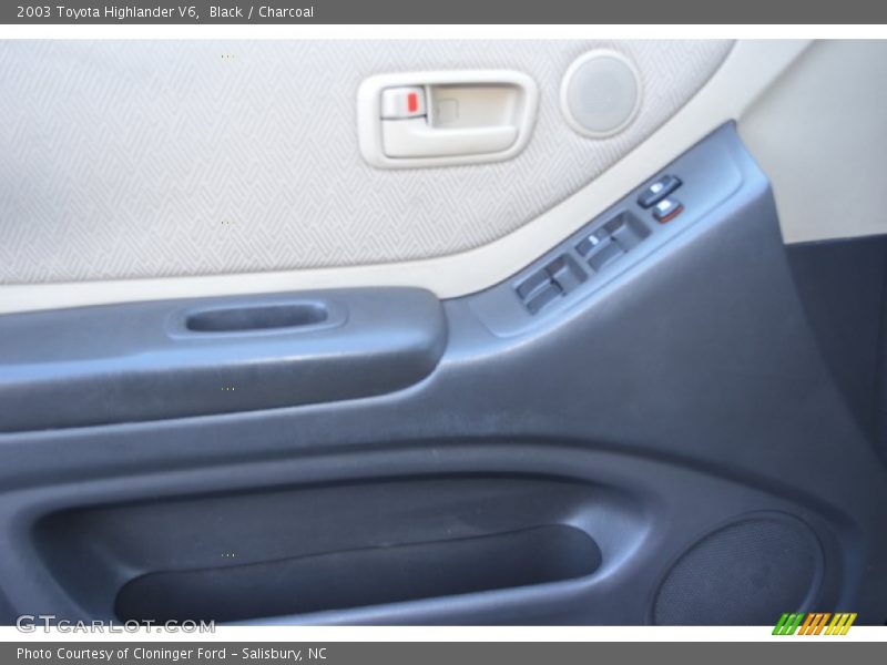 Black / Charcoal 2003 Toyota Highlander V6