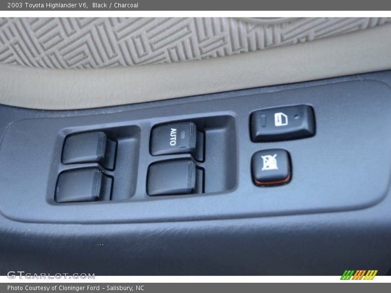 Black / Charcoal 2003 Toyota Highlander V6
