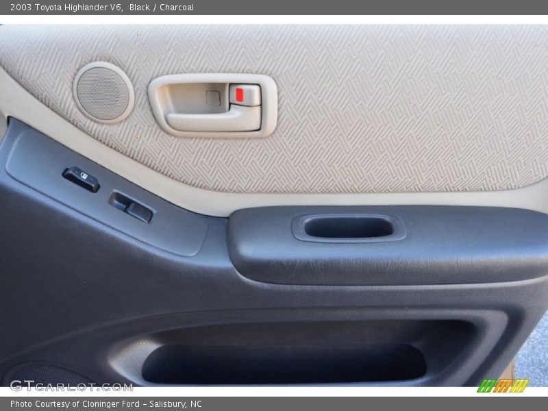 Black / Charcoal 2003 Toyota Highlander V6