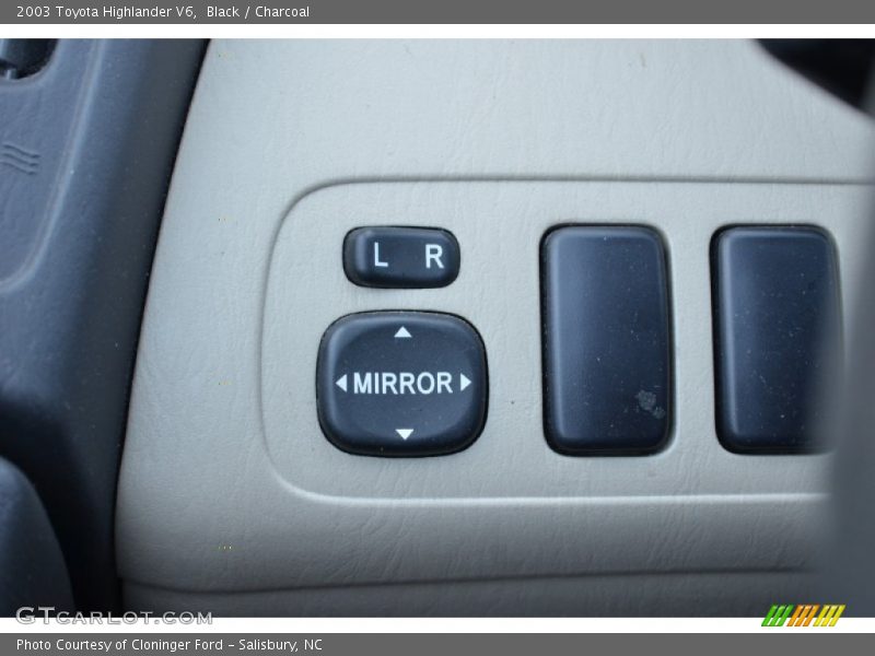 Black / Charcoal 2003 Toyota Highlander V6