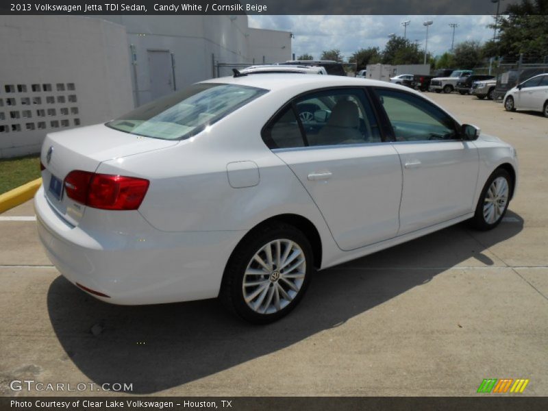 Candy White / Cornsilk Beige 2013 Volkswagen Jetta TDI Sedan