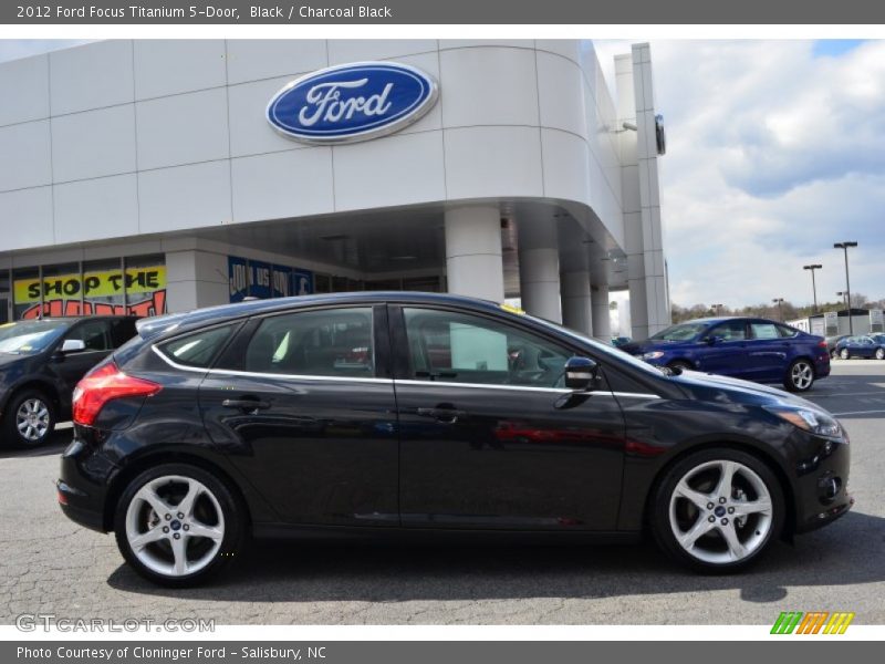 Black / Charcoal Black 2012 Ford Focus Titanium 5-Door