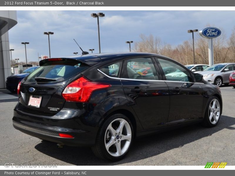 Black / Charcoal Black 2012 Ford Focus Titanium 5-Door