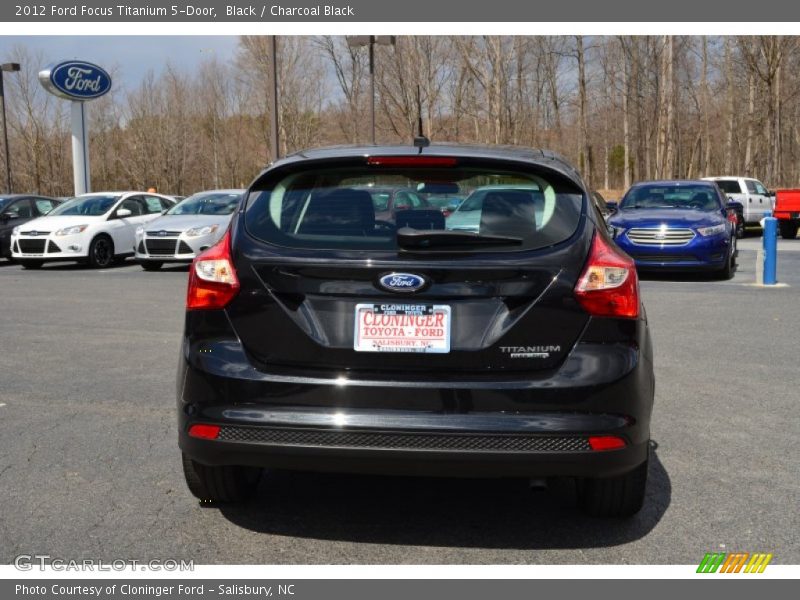 Black / Charcoal Black 2012 Ford Focus Titanium 5-Door