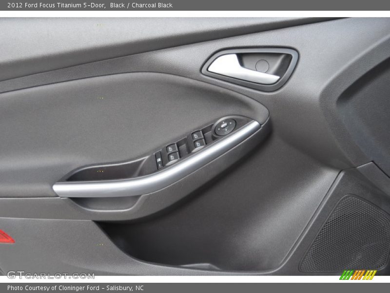 Black / Charcoal Black 2012 Ford Focus Titanium 5-Door